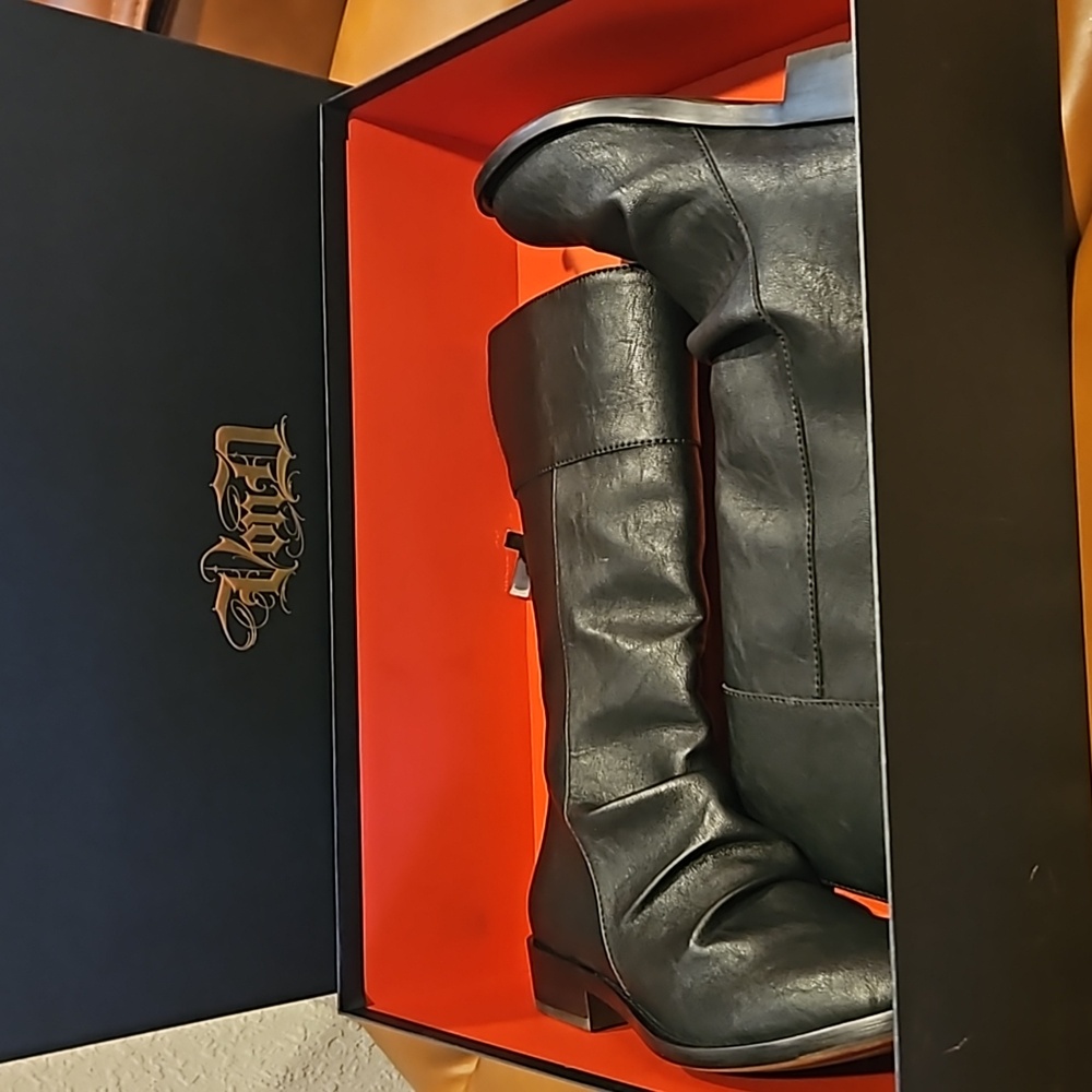 VonD slayer boots